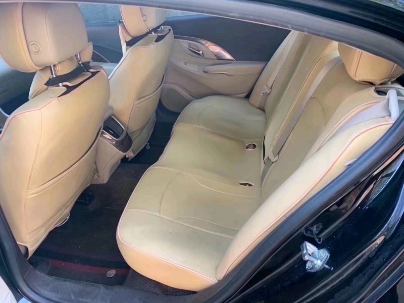 青岛15年别克君越4