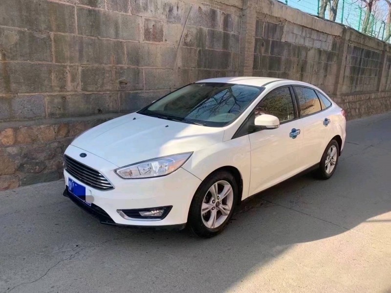 青岛17年福特福克斯2