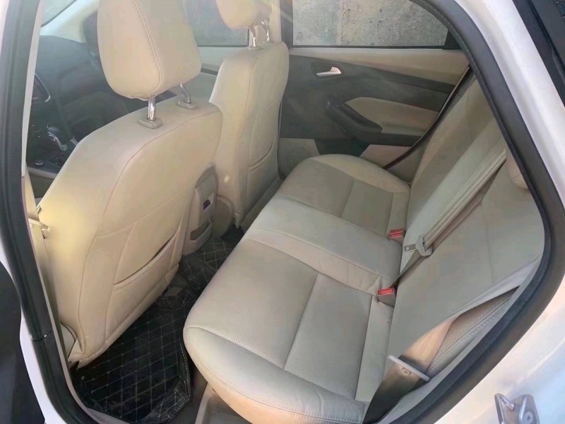 青岛17年福特福克斯3