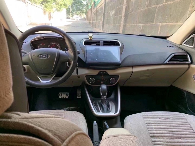 青岛16年福特福睿斯6