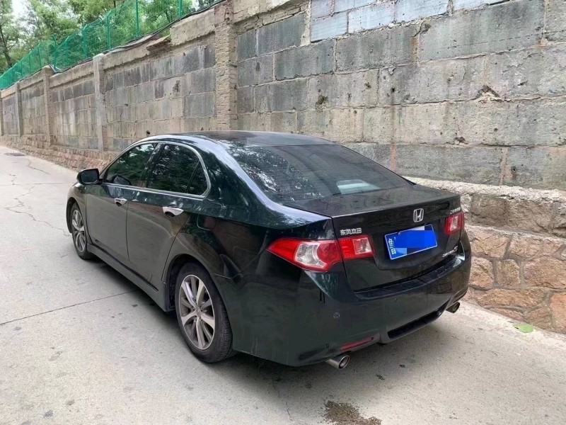 青岛12年本田思铂睿7