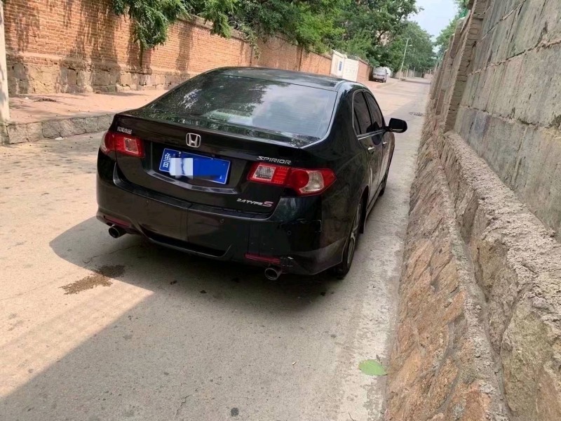 青岛12年本田思铂睿9