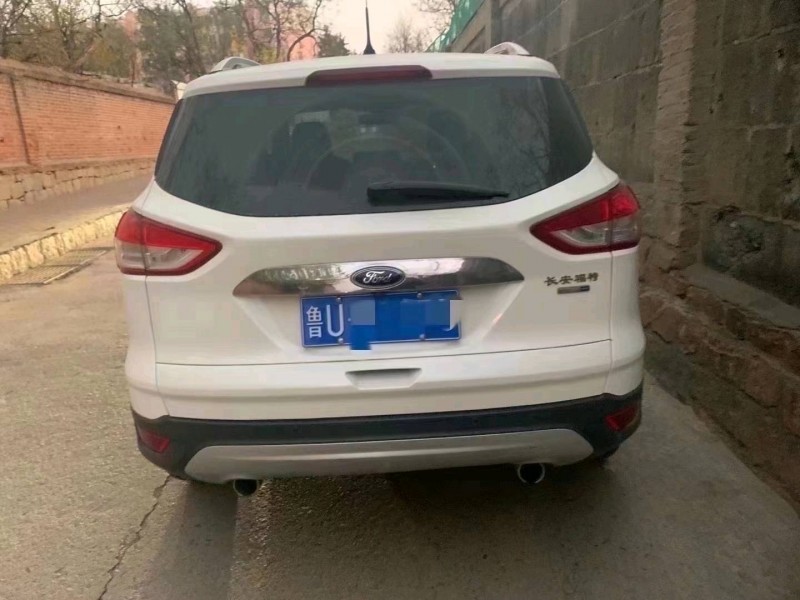 青岛16年福特翼虎6