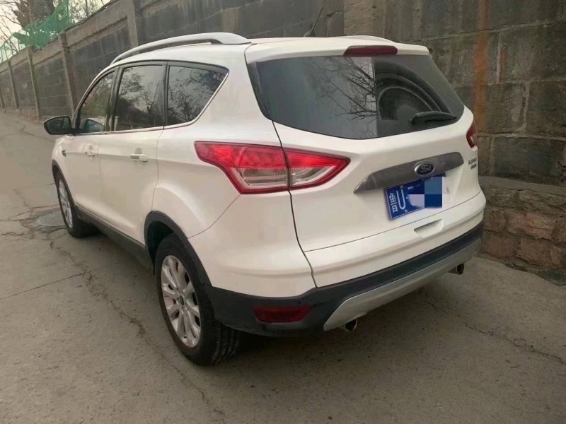 青岛16年福特翼虎7