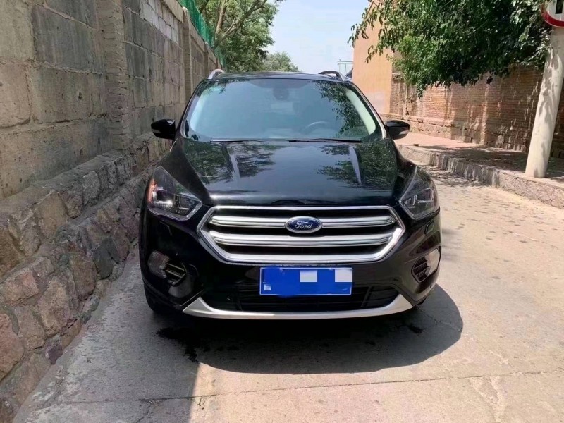 青岛17年福特翼虎6