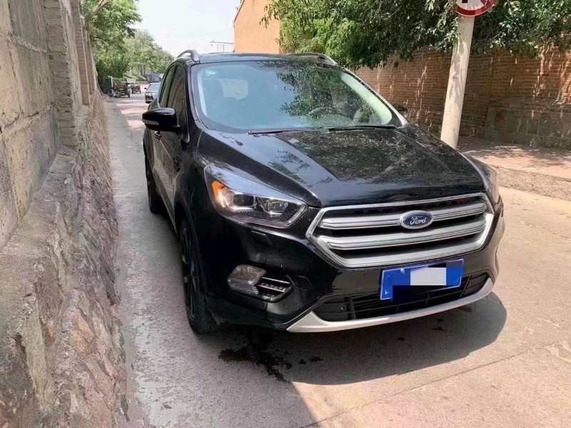 青岛17年福特翼虎5