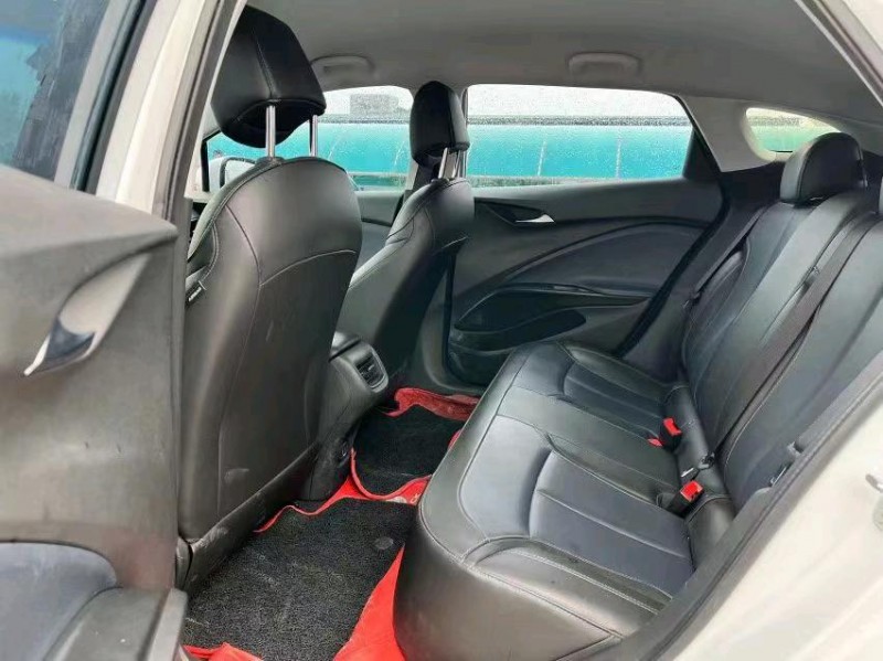 东莞21年别克微蓝6