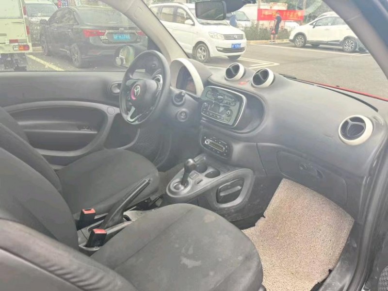 东莞17年奔驰smart4