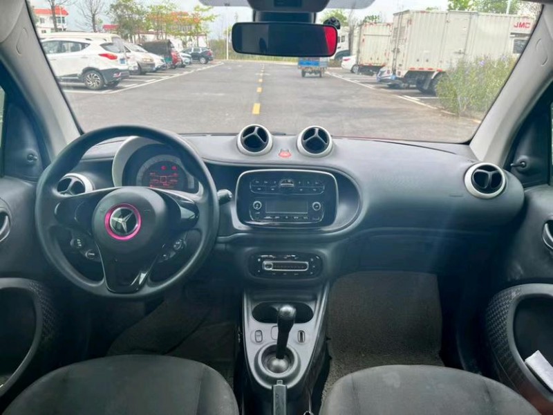 东莞17年奔驰smart5