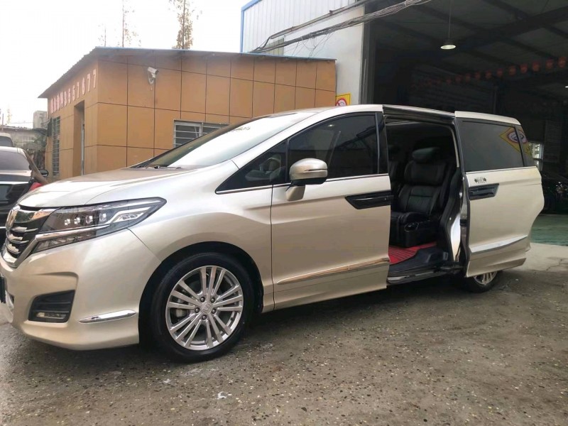 北京19年本田艾力绅8