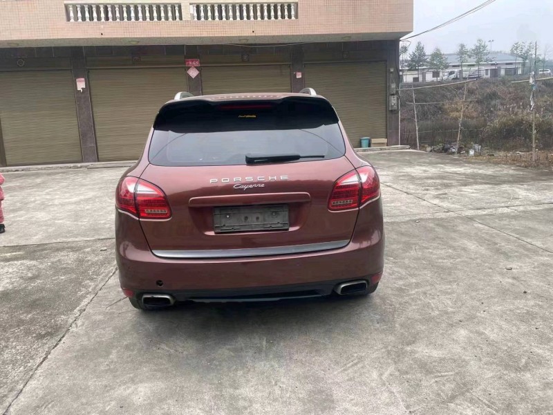 邯郸12年保时捷卡宴4