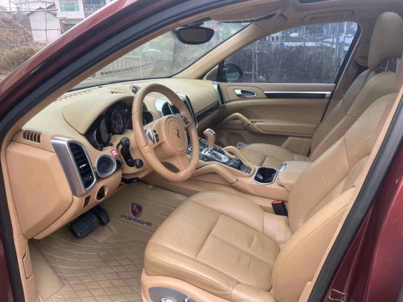 邯郸12年保时捷卡宴2