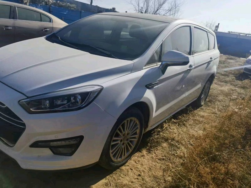 保定18年力帆汽车轩朗3