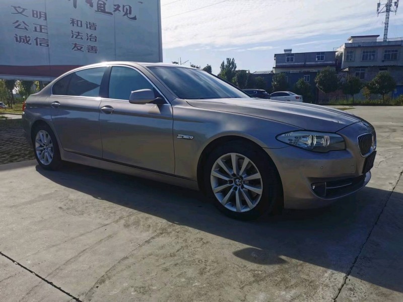 北京12年宝马5系8