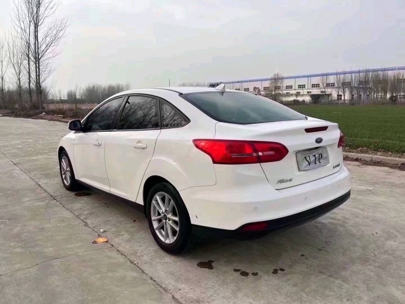 东营17年福特福克斯7