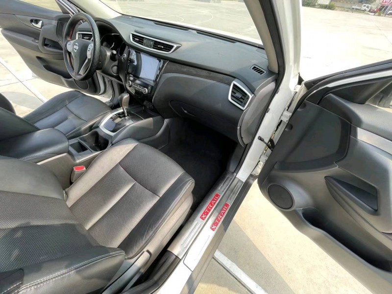 北京16年日产奇骏7