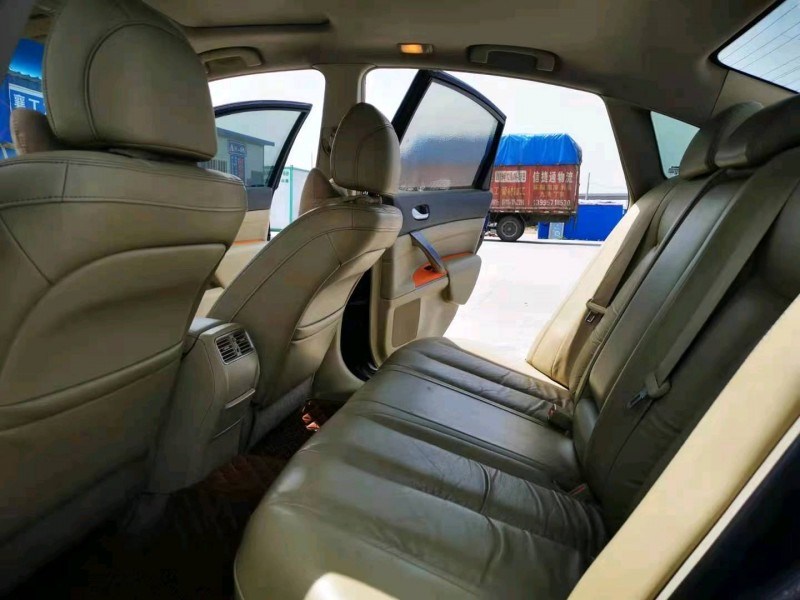 北京12年日产天籁6