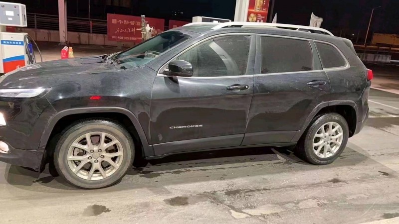 枣庄18年Jeep自由光4