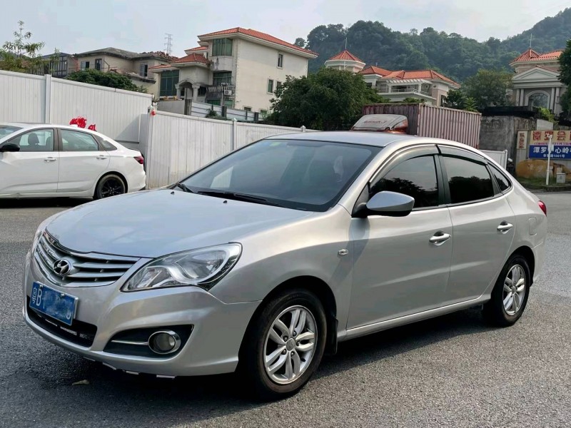 广州14年现代悦动2