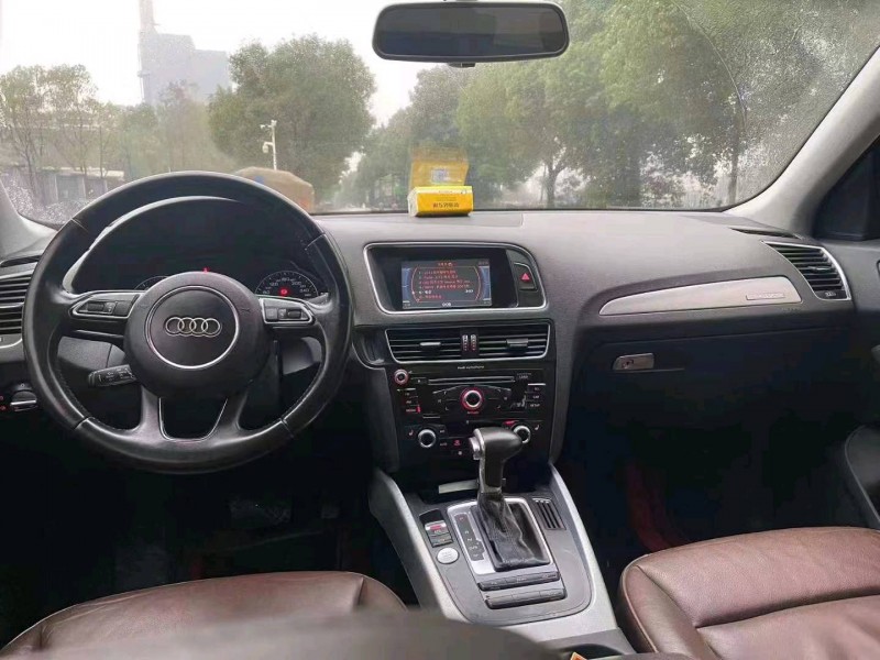 嘉兴15年奥迪Q54