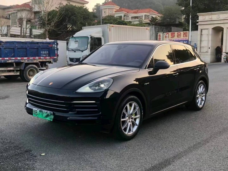 广州21年保时捷卡宴2