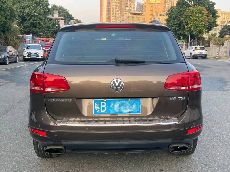广州15年大众途锐8
