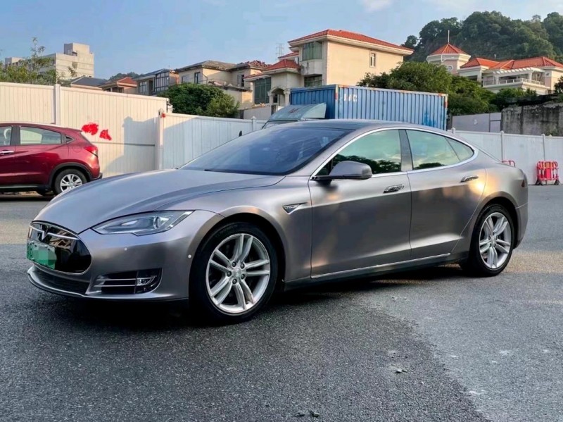广州16年特斯拉MODEL S2