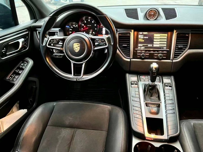 珠海15年保时捷Macan5
