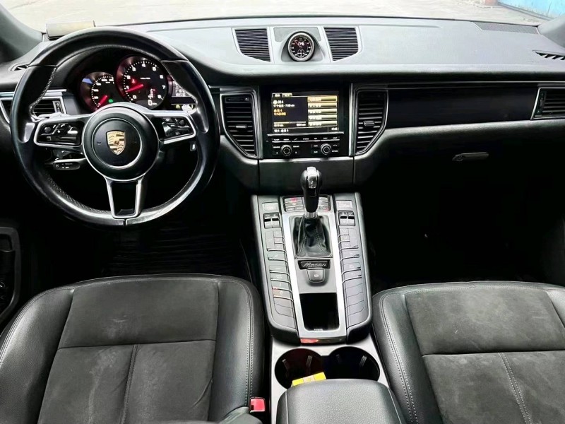 珠海15年保时捷Macan3
