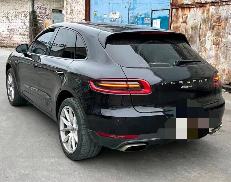 珠海15年保时捷Macan1