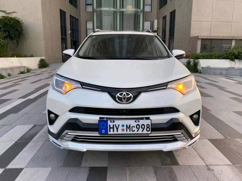珠海17年丰田RAV41