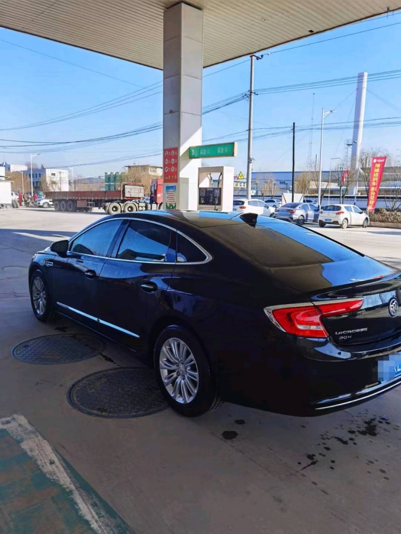 保定18年别克君越4