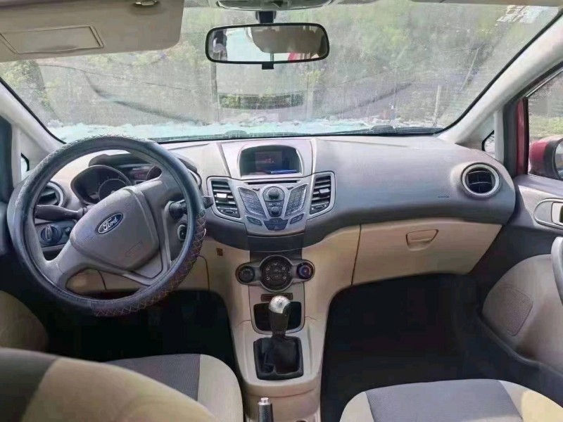 临沂12年福特嘉年华4