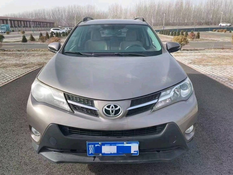 邢台15年丰田RAV4荣放1