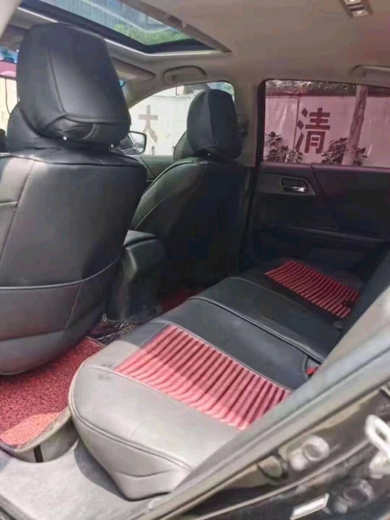 临沂14年本田雅阁4