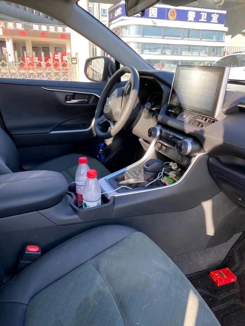 邯郸23年丰田RAV4荣放9