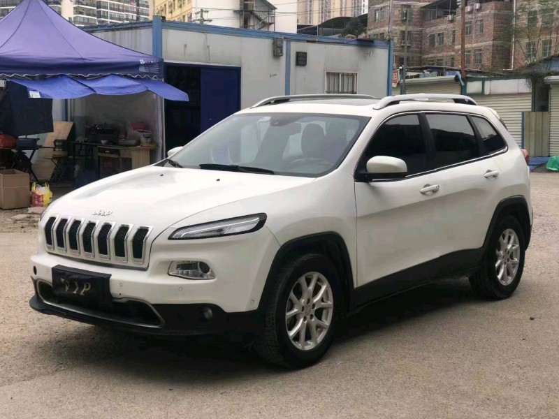 梧州16年Jeep自由光2