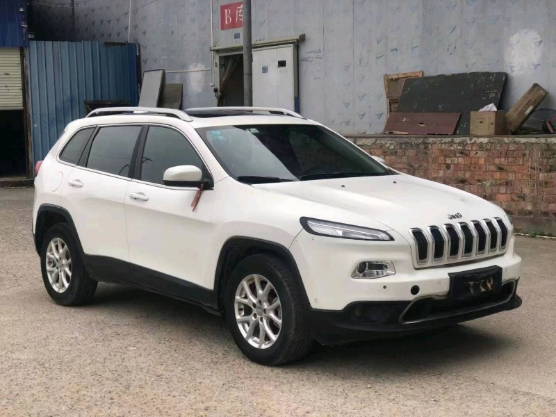 梧州16年Jeep自由光3