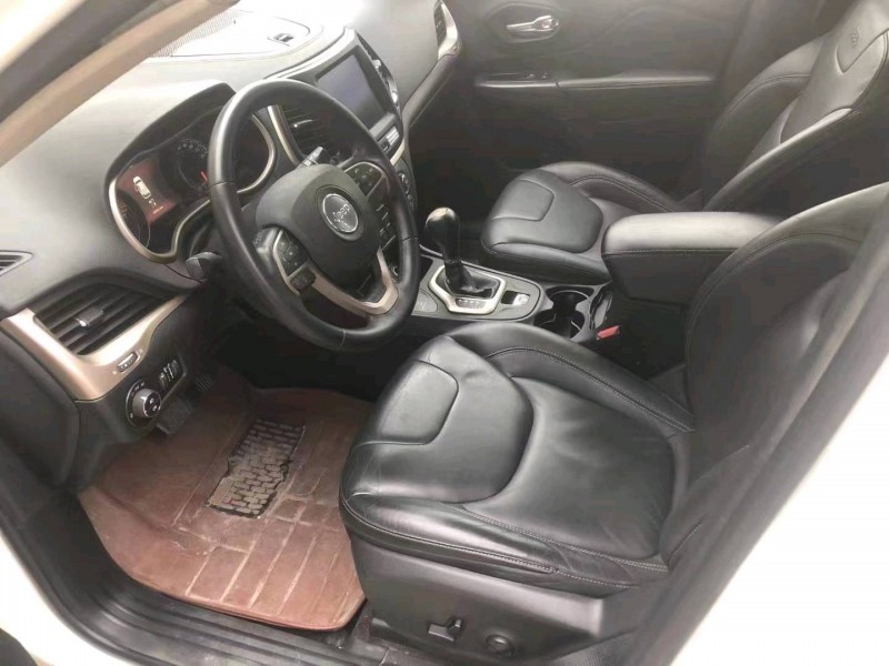 梧州16年Jeep自由光4