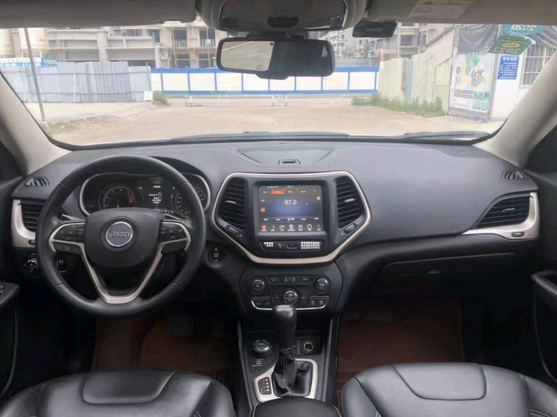 梧州16年Jeep自由光6