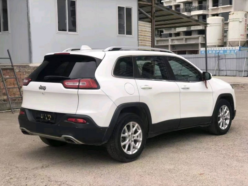 梧州16年Jeep自由光7