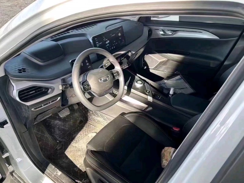 济南22年吉利几何3