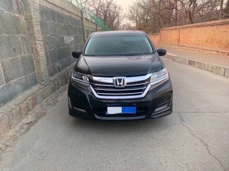 青岛17年本田艾力绅1