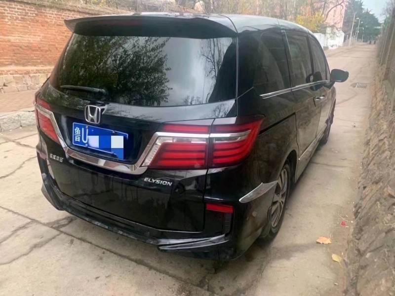 青岛17年本田艾力绅9