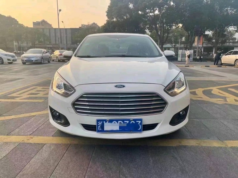 嘉兴18年福特福睿斯1