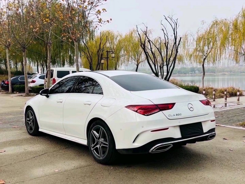 聊城21年奔驰CLA3