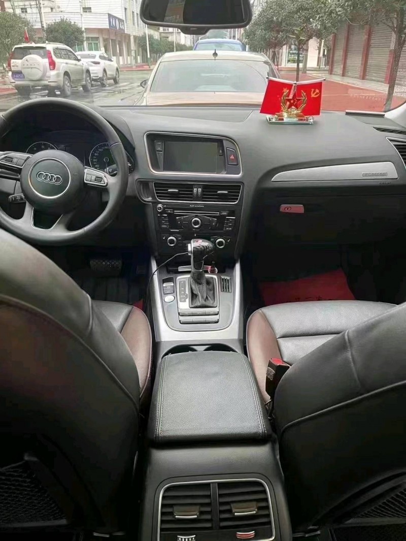 嘉兴18年奥迪Q54
