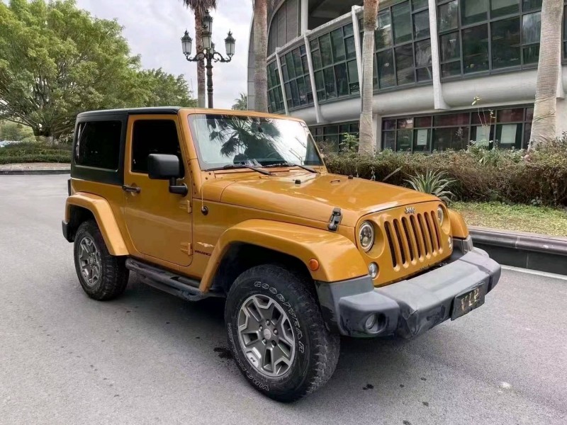 嘉兴15年Jeep牧马人8