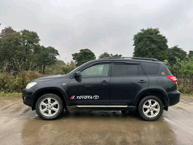 中山10年丰田RAV47