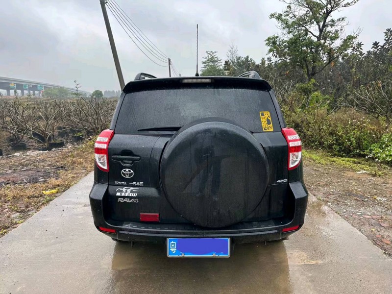 中山10年丰田RAV49